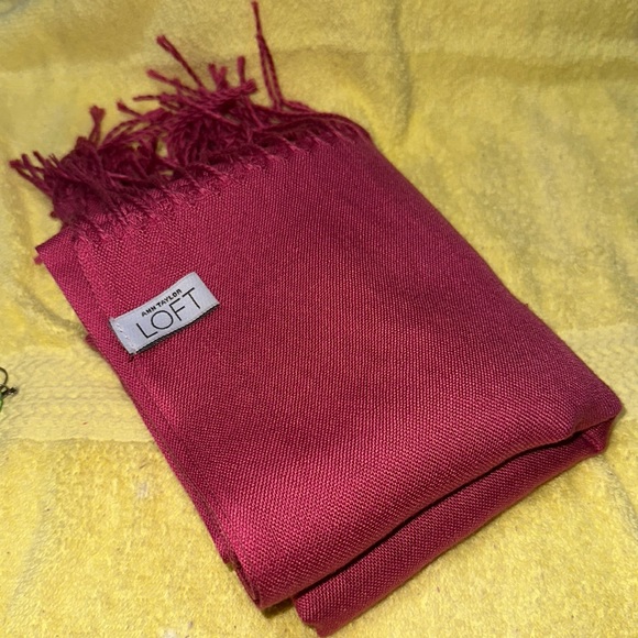 Ann Taylor Accessories - Ann Taylor Loft Long Mauve Scarf, Clean.
